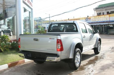 Left Hand Drive isuzu Dmax front view at Thailand top new RHD LHD 4x4 dealer