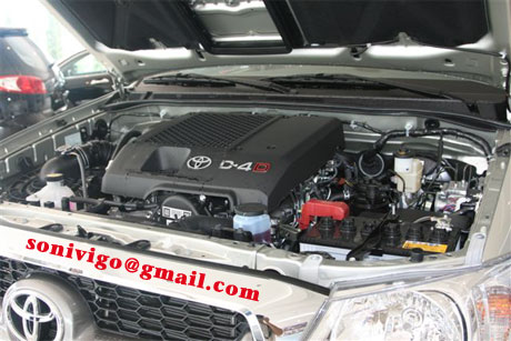 engine of LHD Toyota Hilux Vigo 2009