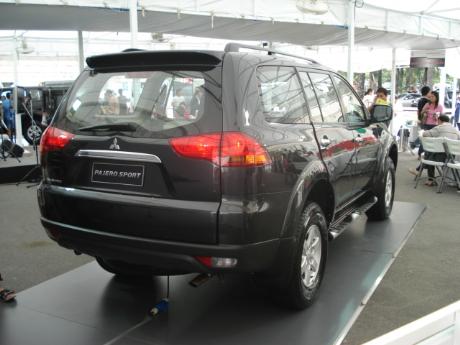 2009 Mitsubishi Pajero Sport SUV rear view