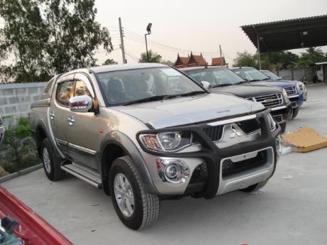 Images (Pics) of new and used Mitsubishi Triton from Thailand's and Dubai's top new and used Mitsubishi L200 2.5 and 3.2 Double Cab