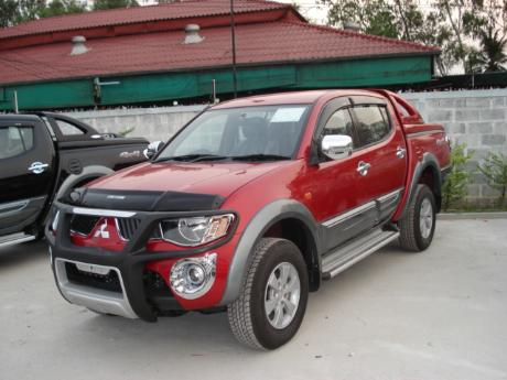 Images (Pics) of new and used Mitsubishi Triton from Thailand's and Dubai's top new and used Mitsubishi L200 2.5 and 3.2 Double Cab