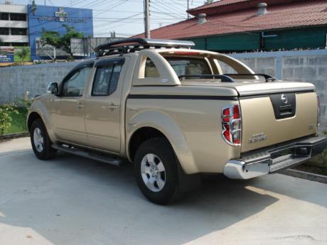 Images (Pics) of new and used Double Cab Nissan Navara from Thailand's and Dubai's top new and used Nissan Navara Single, Extra and Double Cab dealer and exporter Soni Motors