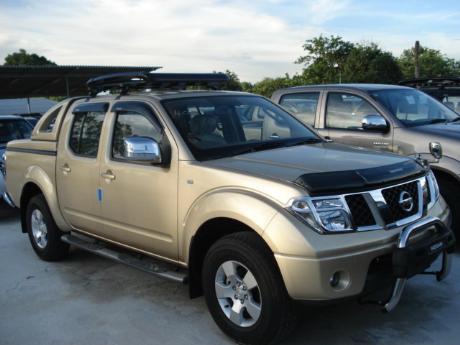 Images (Pics) of new and used Double Cab Nissan Navara from Thailand's and Dubai's top new and used Nissan Navara Single, Extra and Double Cab dealer and exporter Soni Motors