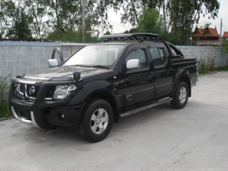 Images (Pics) of new and used Double Cab Nissan Navara from Thailand's and Dubai's top new and used Nissan Navara Single, Extra and Double Cab dealer and exporter Soni Motors