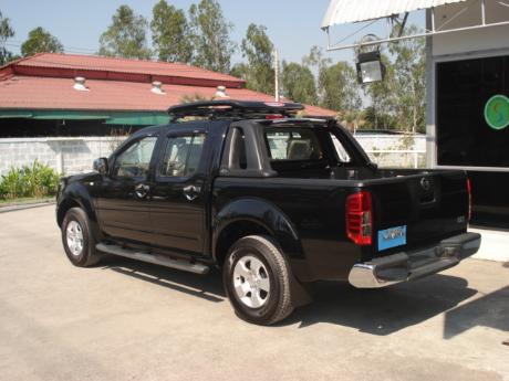 Images (Pics) of new and used Double Cab Nissan Navara from Thailand's and Dubai's top new and used Nissan Navara Single, Extra and Double Cab dealer and exporter Soni Motors