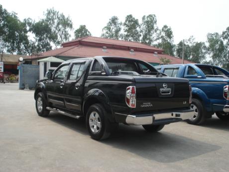 Images (Pics) of new and used Double Cab Nissan Navara from Thailand's and Dubai's top new and used Nissan Navara Single, Extra and Double Cab dealer and exporter Soni Motors