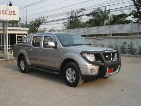 Images (Pics) of new and used Double Cab Nissan Navara from Thailand's and Dubai's top new and used Nissan Navara Single, Extra and Double Cab dealer and exporter Soni Motors