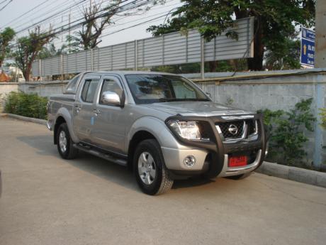 Images (Pics) of new and used Double Cab Nissan Navara from Thailand's and Dubai's top new and used Nissan Navara Single, Extra and Double Cab dealer and exporter Soni Motors