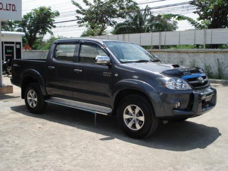 new Toyota Hilux Vigo Double Cab at Thailand's top Toyota Hilux Vigo dealer Soni Motors Thailand