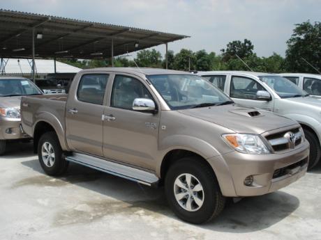 new Toyota Hilux Vigo Double Cab at Thailand's top Toyota Hilux Vigo dealer Soni Motors Thailand