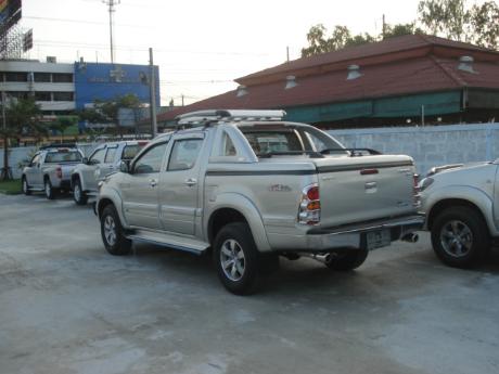 new Toyota Hilux Vigo Double Cab at Thailand's top Toyota Hilux Vigo dealer Soni Motors Thailand