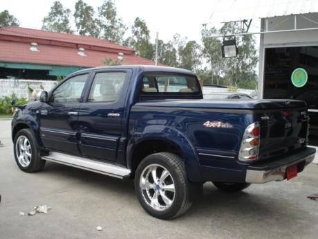 new Toyota Hilux Vigo Double Cab with body cladding at Thailand's top Toyota Hilux Vigo dealer Soni Motors Thailand