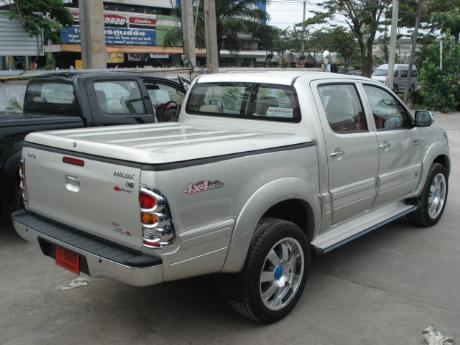 new Toyota Hilux Vigo Double Cab at Thailand's top Toyota Hilux Vigo dealer Soni Motors Thailand