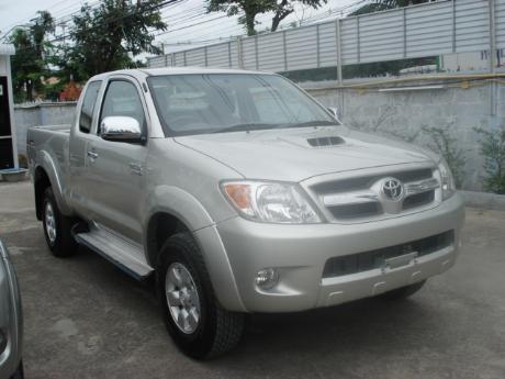 new and used Toyota Hilux Vigo Prerunner at Thailand's top Toyota new and used Hilux Vigo dealer Soni Motors Thailand