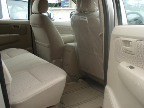 new and used Toyota Hilux Vigo Prerunner at Thailand's top Toyota new and used Hilux Vigo dealer Soni Motors Thailand